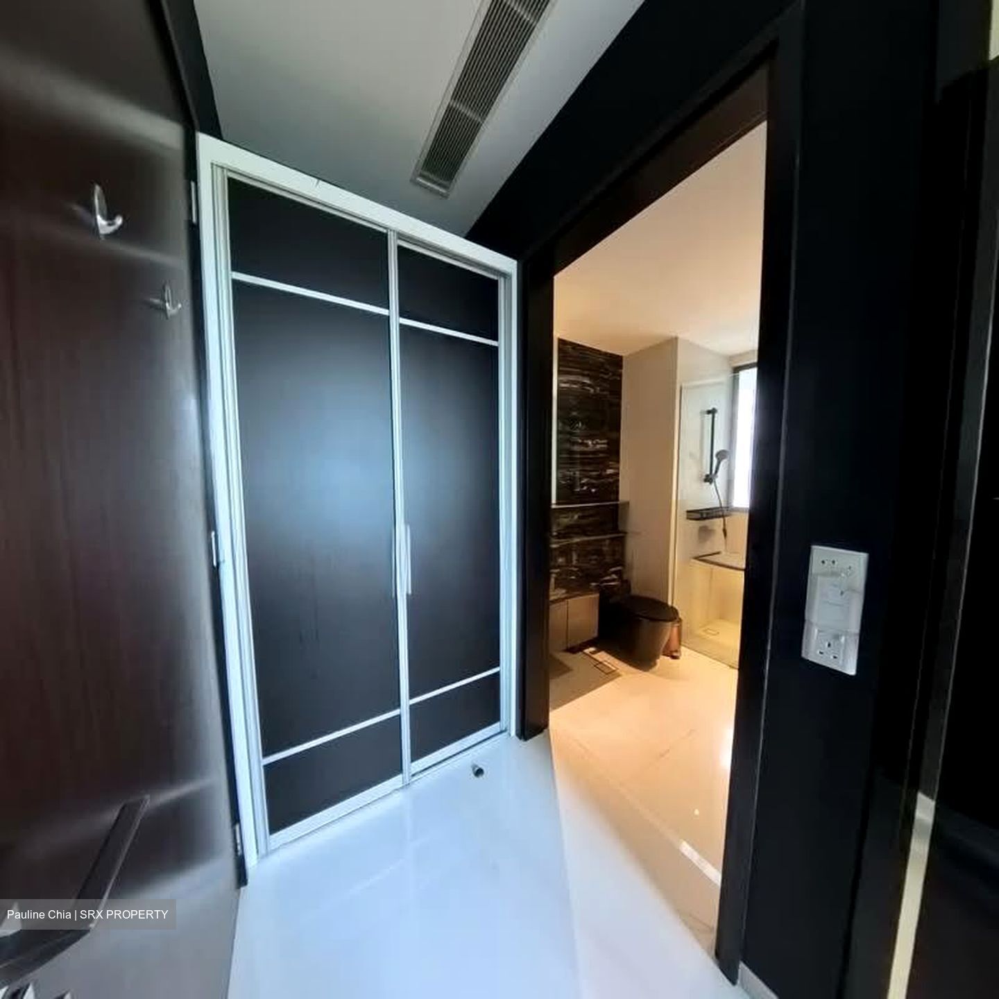 Robin Suites (D10), Apartment #584765141